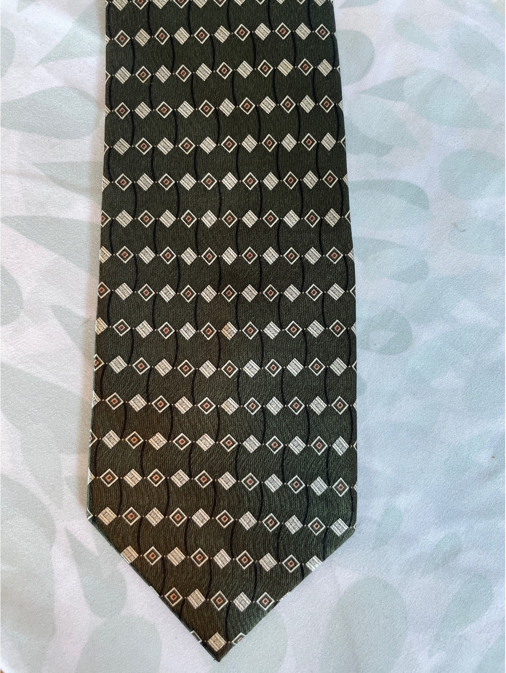 Blacker by Stanley Blacker Wide Green Geometric Silk Tie USA Made Professional
